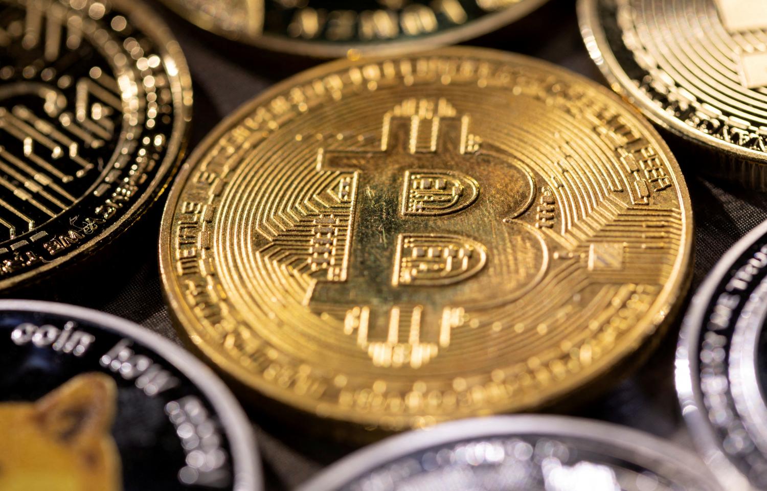 Bitcoin Recovers after Plummeting To New 2022 Lows